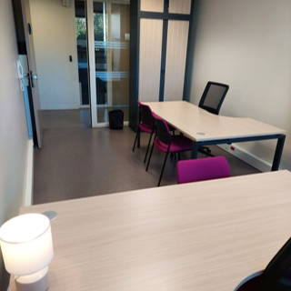 Bureau privé 18 m² 2 postes Coworking Rue des Sablons Montmagny 95360 - photo 3